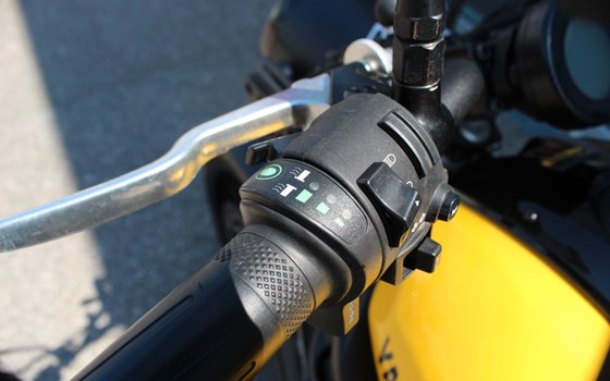 Gebrauchtmotorrad Yamaha XSR700 - Bild 8