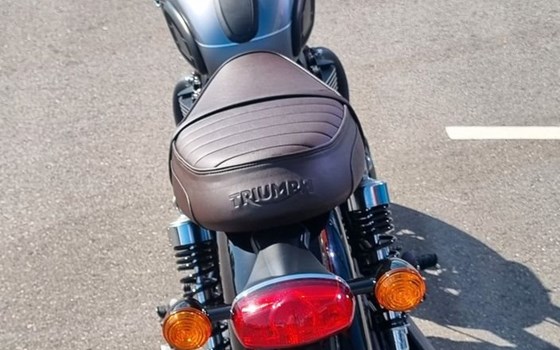 Gebrauchtmotorrad Triumph Bonneville T120 Black - Bild 6