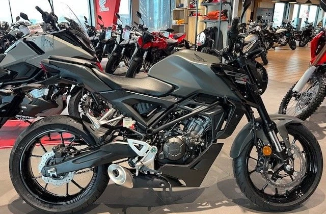 Honda CB125R