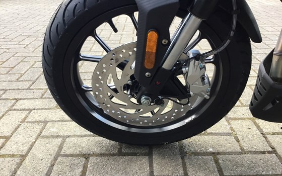 Neufahrzeug Aprilia Tuono 125 - Bild 11