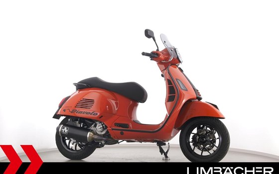 Gebrauchtmotorrad Vespa GTS 300 Super Sport - Bild 1