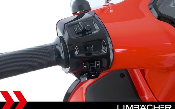 Gebrauchtmotorrad Vespa GTS 300 Super Sport - Bild 22