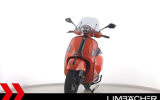 Gebrauchtmotorrad Vespa GTS 300 Super Sport - Bild 3