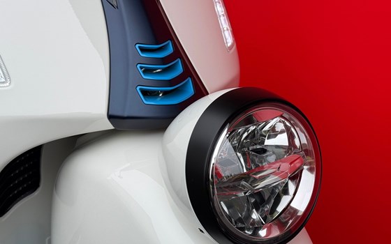 Motorrad Occasion Vespa GTV 300 - Bild 7