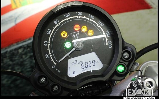 Gebrauchtmotorrad Triumph Bonneville Speedmaster - Bild 11