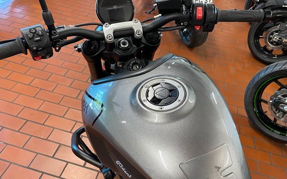Gebrauchtmotorrad Triumph Trident 660 - Bild 8
