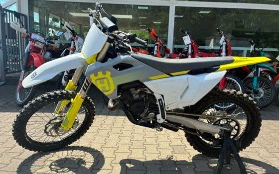 Gebrauchtmotorrad Husqvarna TC 125 - Bild 3