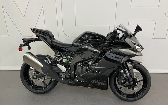 Neufahrzeug Kawasaki Ninja ZX-4RR - Bild 1