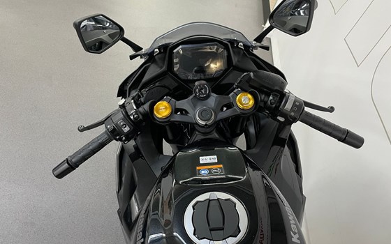 Neufahrzeug Kawasaki Ninja ZX-4RR - Bild 11
