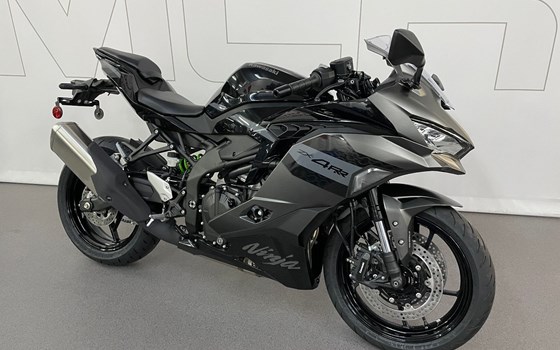 Neufahrzeug Kawasaki Ninja ZX-4RR - Bild 2