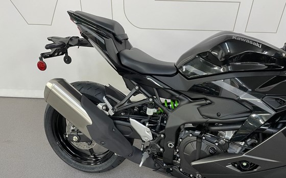 Neufahrzeug Kawasaki Ninja ZX-4RR - Bild 5