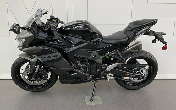 Neufahrzeug Kawasaki Ninja ZX-4RR - Bild 7