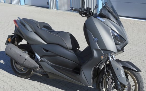 Gebrauchtmotorrad Yamaha XMAX 300 - Bild 2