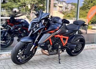 GEBRAUCHTFAHRZEUG KTM 1390 Super Duke R EVO