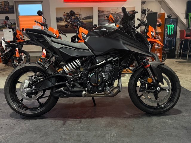 KTM 125 Duke 2026 & 4 Jahren Garantie