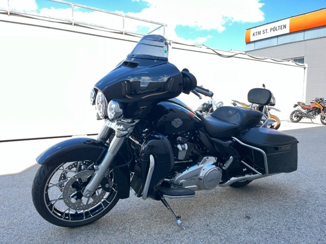 Harley-Davidson Touring Street Glide Special FLHXS (schwarz) - Bild 12