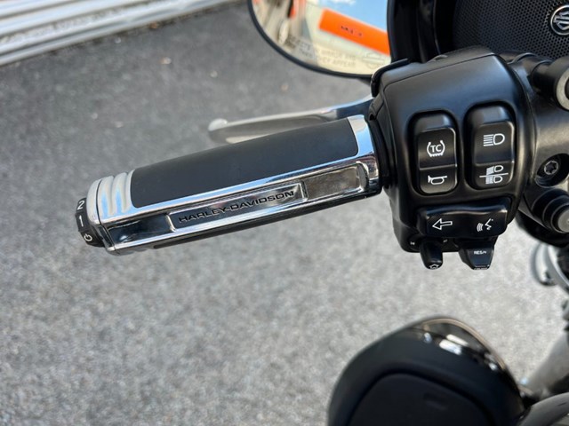 Harley-Davidson Touring Street Glide Special FLHXS (schwarz) - Bild 15