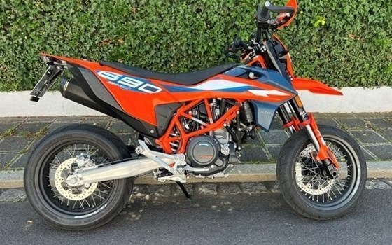 Gebrauchtmotorrad KTM 690 SMC R - Bild 1