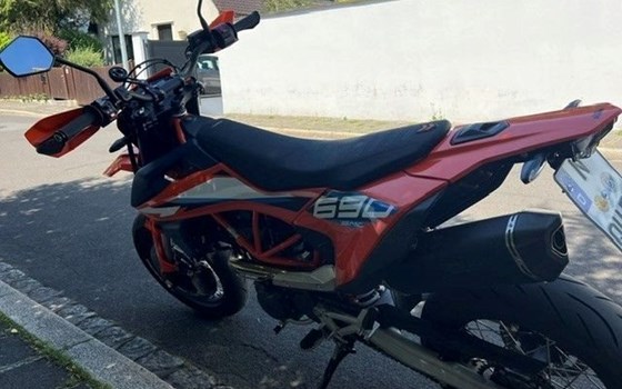 Gebrauchtmotorrad KTM 690 SMC R - Bild 2