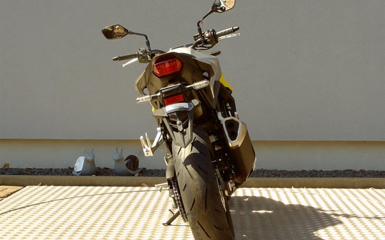 Gebrauchtmotorrad Honda CB750 Hornet E-Clutch - Bild 7