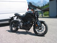 Honda CB125R