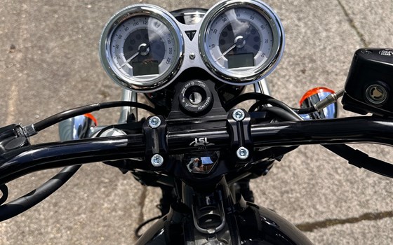 Motorrad Occasion Triumph Thruxton 1200 - Bild 6