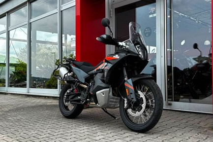 KTM 890 Adventure