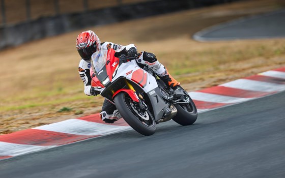 Neufahrzeug Yamaha R7 35 kW - Bild 7