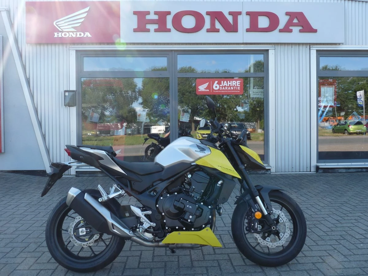 Honda CB750 Hornet E-Clutch
