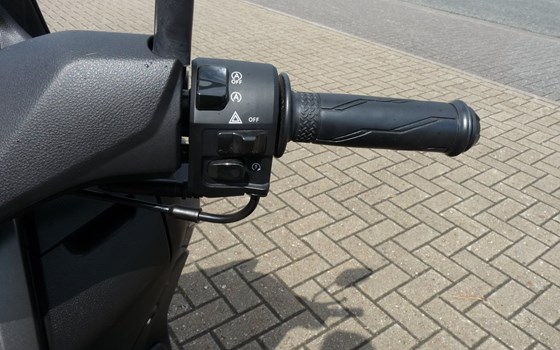 Gebrauchtmotorrad Yamaha NMAX 125 - Bild 7