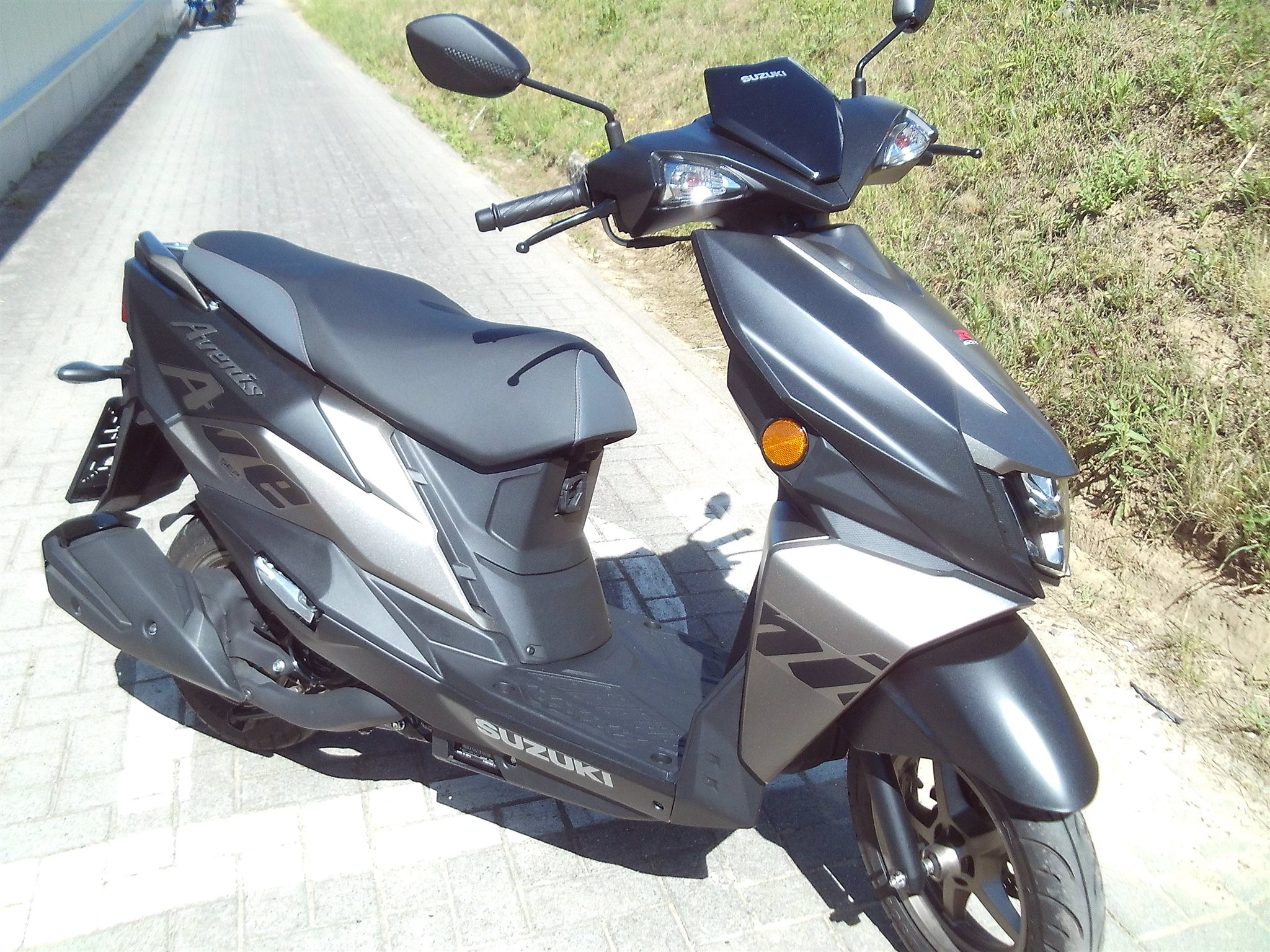 Suzuki Avenis 125