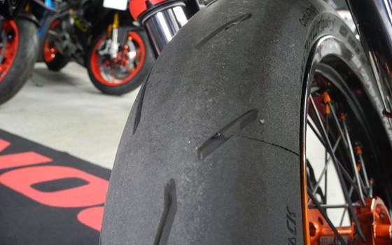 Gebrauchtmotorrad KTM 690 SMC R - Bild 10
