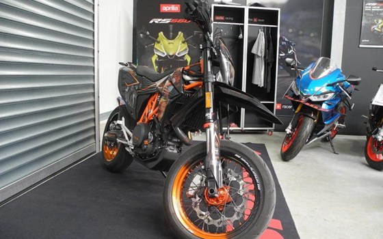 Gebrauchtmotorrad KTM 690 SMC R - Bild 4