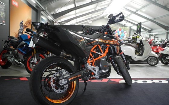 Gebrauchtmotorrad KTM 690 SMC R - Bild 7