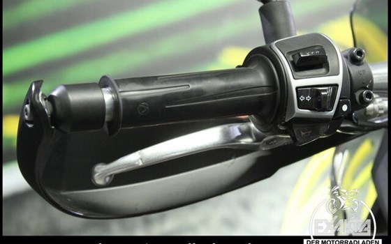 Gebrauchtmotorrad Moto Guzzi V85 TT Centenario - Bild 17