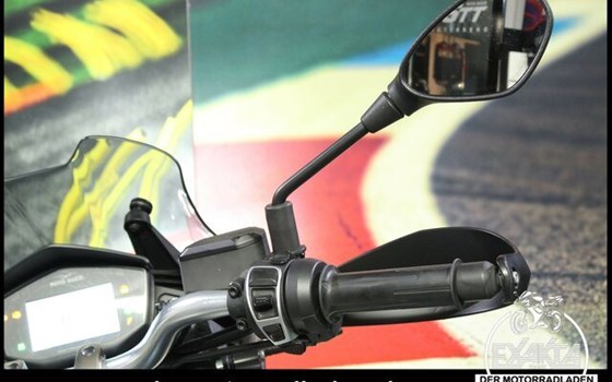 Gebrauchtmotorrad Moto Guzzi V85 TT Centenario - Bild 18