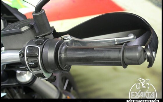 Gebrauchtmotorrad Moto Guzzi V85 TT Centenario - Bild 19