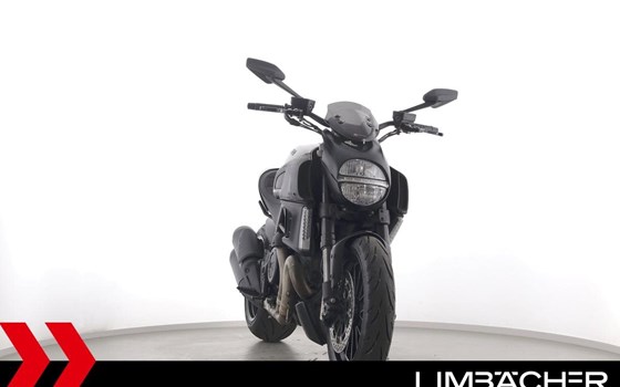 Gebrauchtmotorrad Ducati Diavel 1200 Dark - Bild 11
