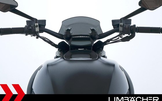 Gebrauchtmotorrad Ducati Diavel 1200 Dark - Bild 13