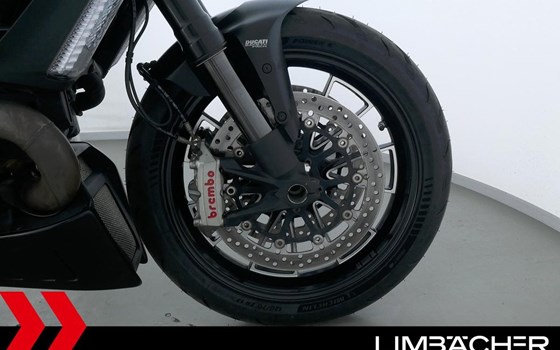 Gebrauchtmotorrad Ducati Diavel 1200 Dark - Bild 14
