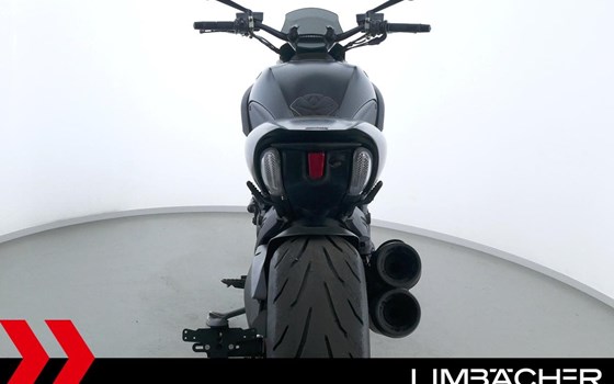 Gebrauchtmotorrad Ducati Diavel 1200 Dark - Bild 16