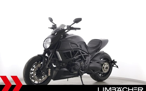 Gebrauchtmotorrad Ducati Diavel 1200 Dark - Bild 4