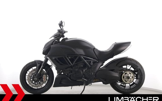 Gebrauchtmotorrad Ducati Diavel 1200 Dark - Bild 5