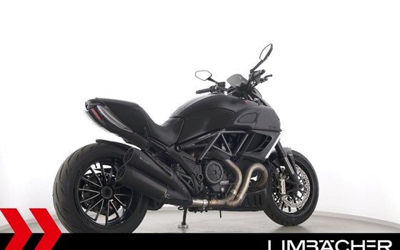 Gebrauchtmotorrad Ducati Diavel 1200 Dark - Bild 9