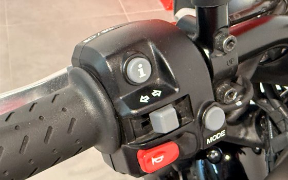 Gebrauchtmotorrad Triumph Street Twin - Bild 11
