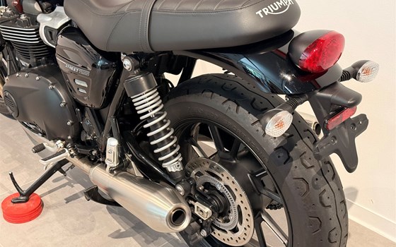 Gebrauchtmotorrad Triumph Street Twin - Bild 8