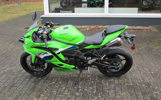 Neufahrzeug Kawasaki Ninja ZX-4RR - Bild 2