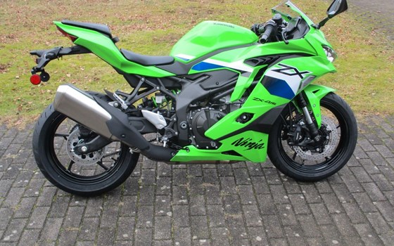 Neufahrzeug Kawasaki Ninja ZX-4RR - Bild 5