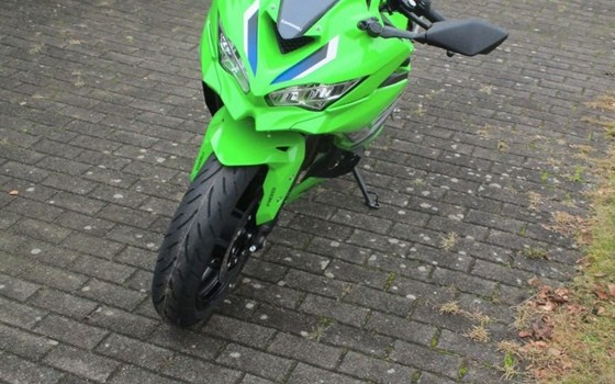Neufahrzeug Kawasaki Ninja ZX-4RR - Bild 7