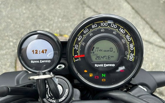 Gebrauchtmotorrad Royal Enfield Guerrilla 450 - Bild 8